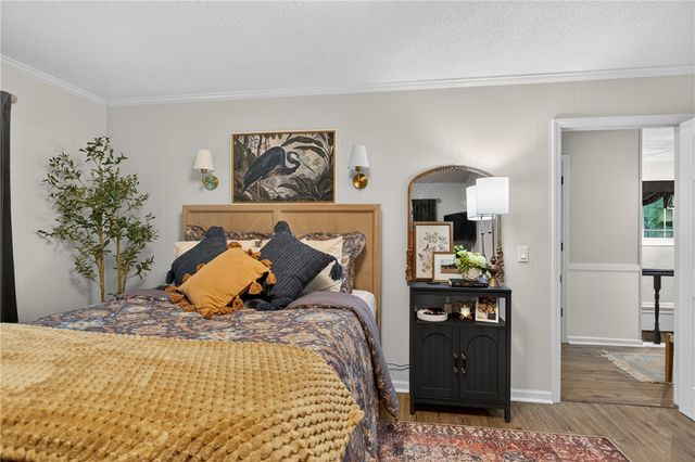 103 Pineneedle Drive, Westminster, SC 29693