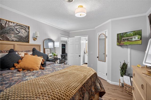 103 Pineneedle Drive, Westminster, SC 29693