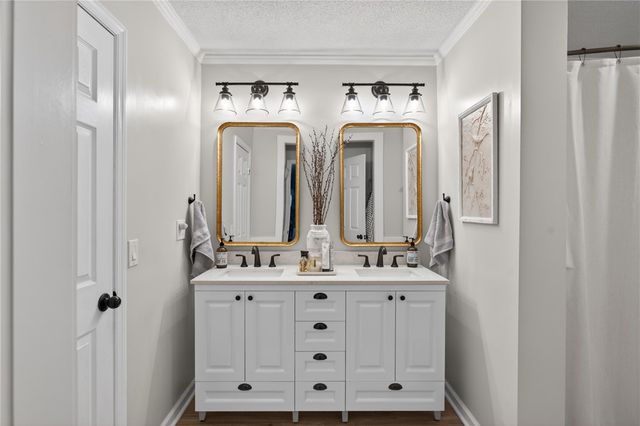 103 Pineneedle Drive, Westminster, SC 29693