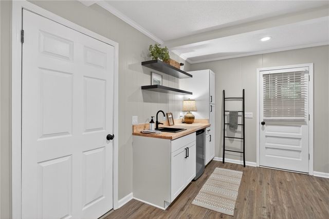 103 Pineneedle Drive, Westminster, SC 29693
