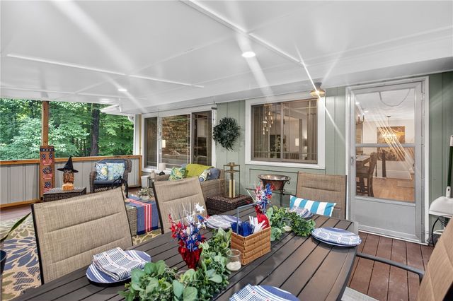 103 Pineneedle Drive, Westminster, SC 29693
