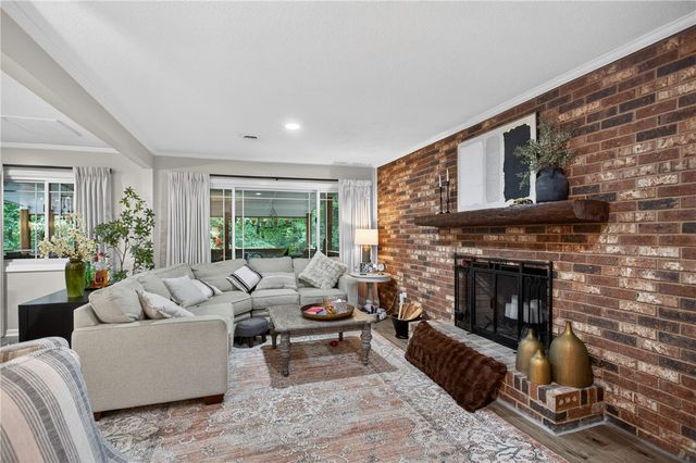 103 Pineneedle Drive, Westminster, SC 29693