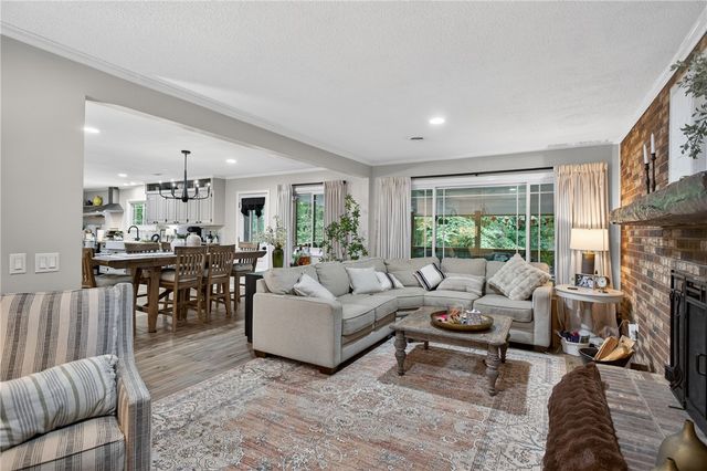 103 Pineneedle Drive, Westminster, SC 29693