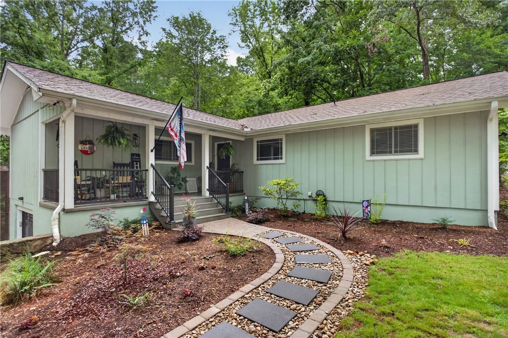 103 Pineneedle Drive, Westminster, SC 29693