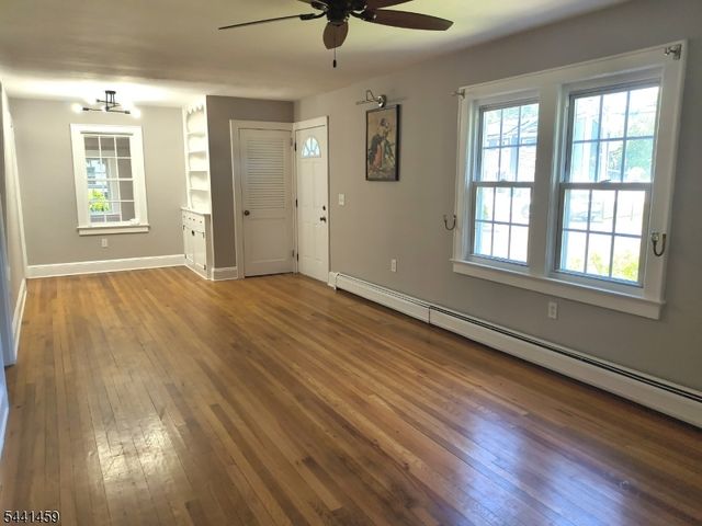 61 East Ave, Washington Twp., NJ 07853