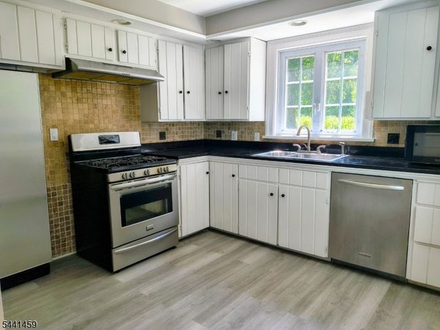 61 East Ave, Washington Twp., NJ 07853