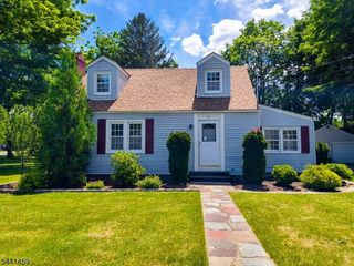 61 East Ave, Washington Twp., NJ 07853