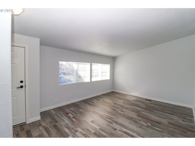 503 S 51ST Pl, Springfield, OR 97478