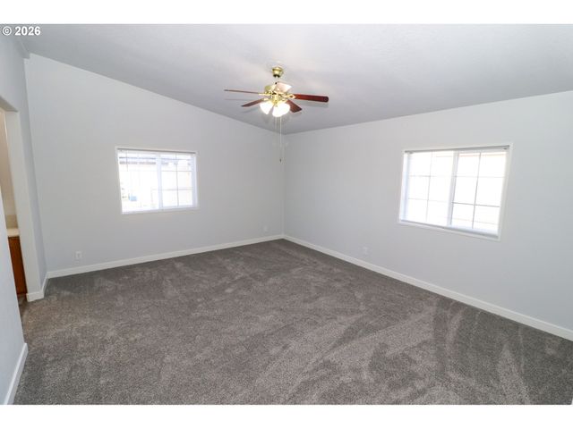 503 S 51ST Pl, Springfield, OR 97478