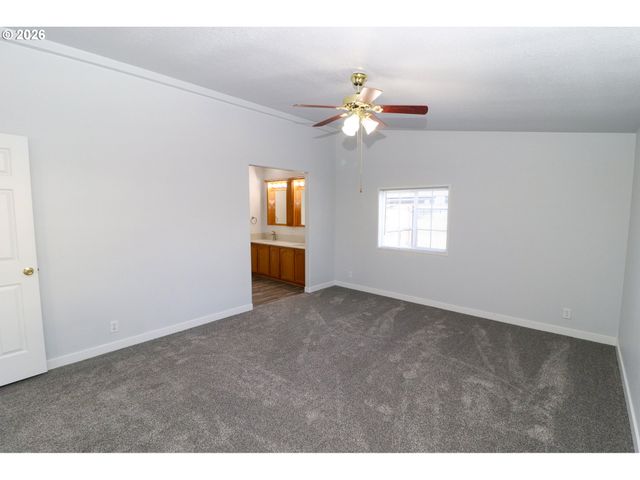 503 S 51ST Pl, Springfield, OR 97478