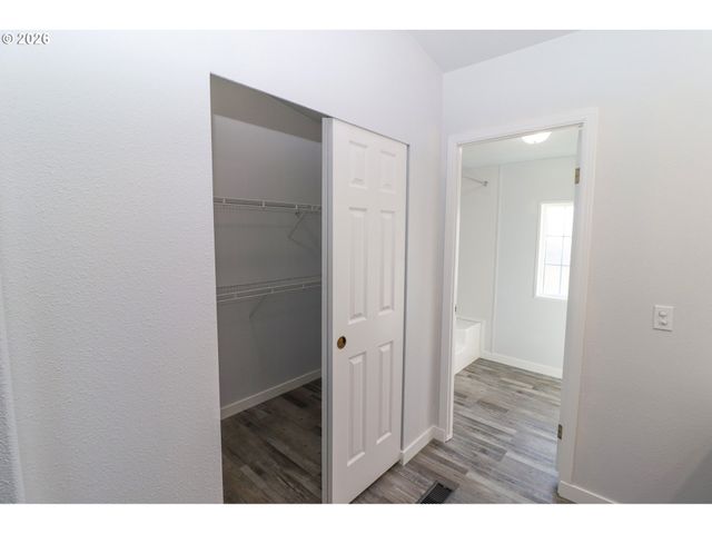 503 S 51ST Pl, Springfield, OR 97478