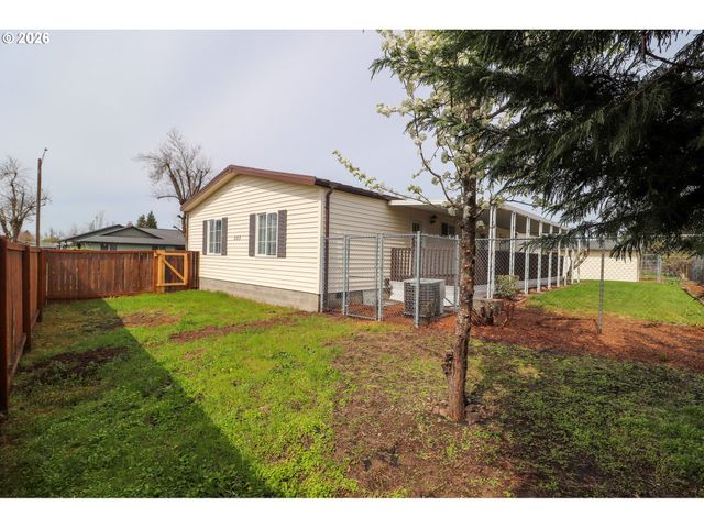 503 S 51ST Pl, Springfield, OR 97478