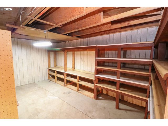 503 S 51ST Pl, Springfield, OR 97478