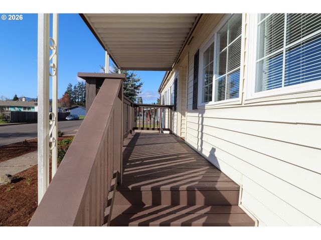 503 S 51ST Pl, Springfield, OR 97478