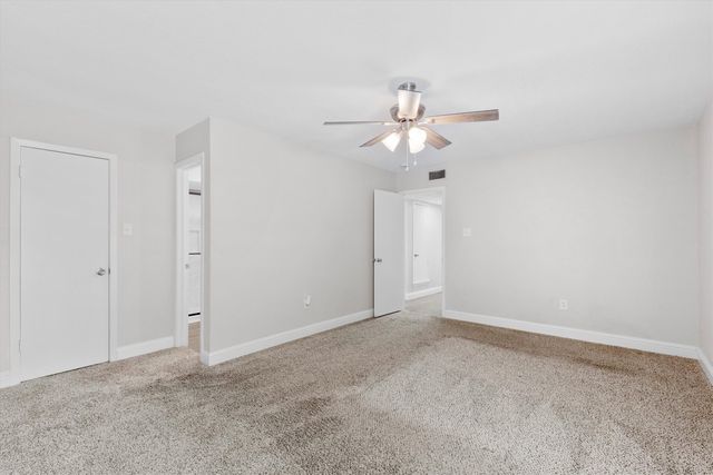 1900 Spies Spring Court, Arlington, TX 76006