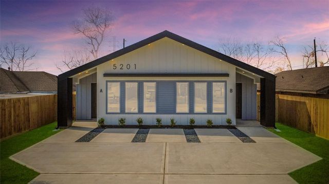 5201 Fairchild St Street B, Houston, TX 77028
