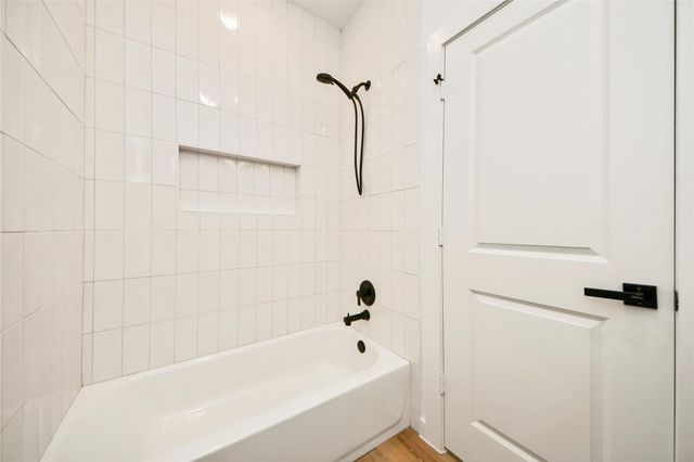 5201 Fairchild St Street B, Houston, TX 77028
