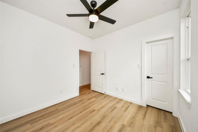 5201 Fairchild St Street B, Houston, TX 77028