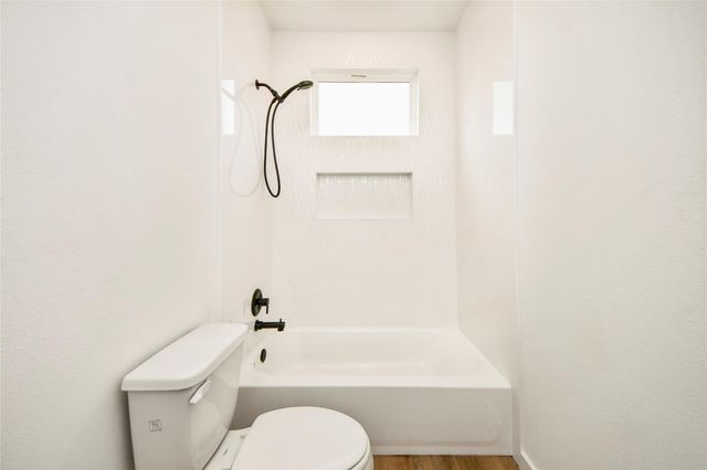 5201 Fairchild St Street B, Houston, TX 77028