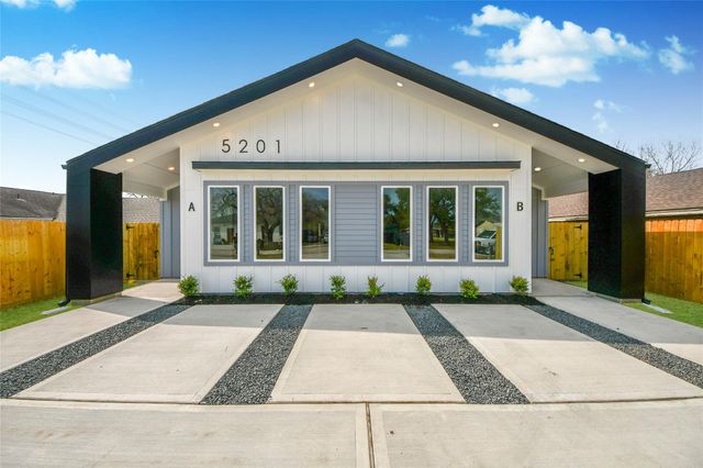 5201 Fairchild St Street B, Houston, TX 77028