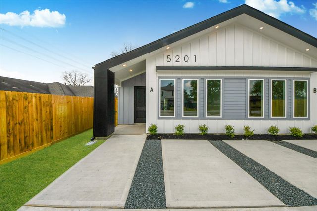 5201 Fairchild St Street B, Houston, TX 77028