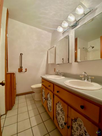 231 W Seminole Drive, Byron, GA 31008