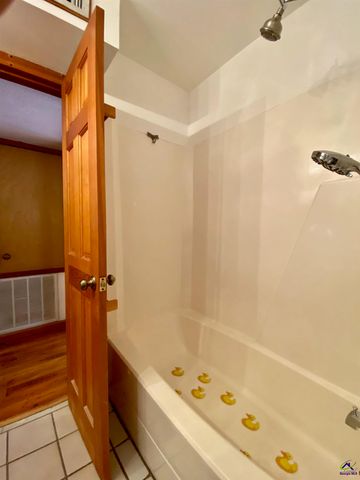 231 W Seminole Drive, Byron, GA 31008