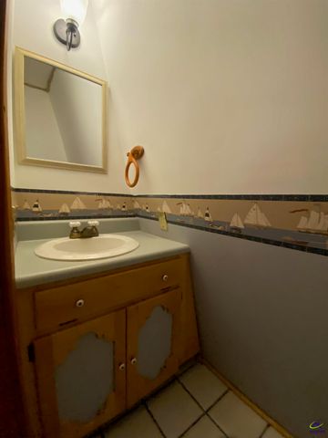 231 W Seminole Drive, Byron, GA 31008