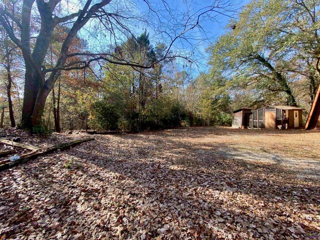 231 W Seminole Drive, Byron, GA 31008