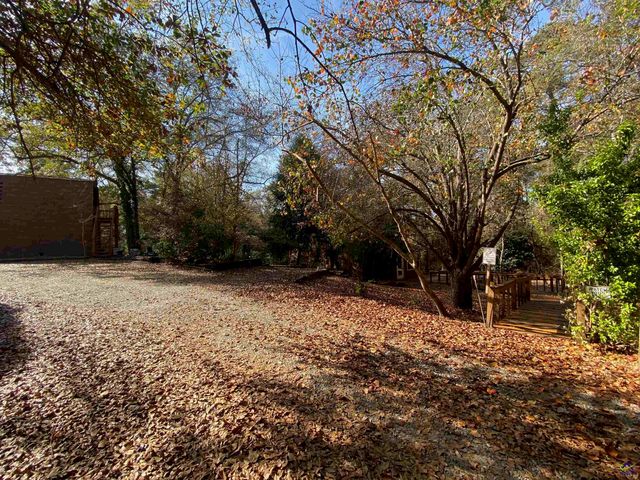 231 W Seminole Drive, Byron, GA 31008