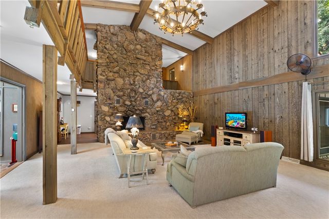 212 Middleton Shores Drive, Anderson, SC 29621