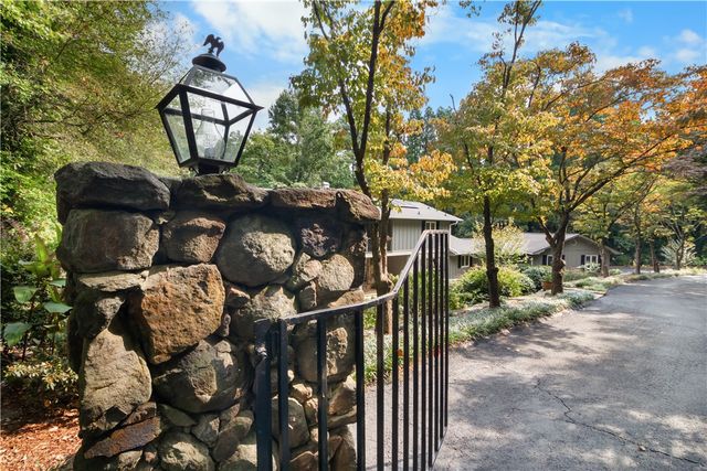 212 Middleton Shores Drive, Anderson, SC 29621