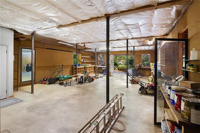 212 Middleton Shores Drive, Anderson, SC 29621