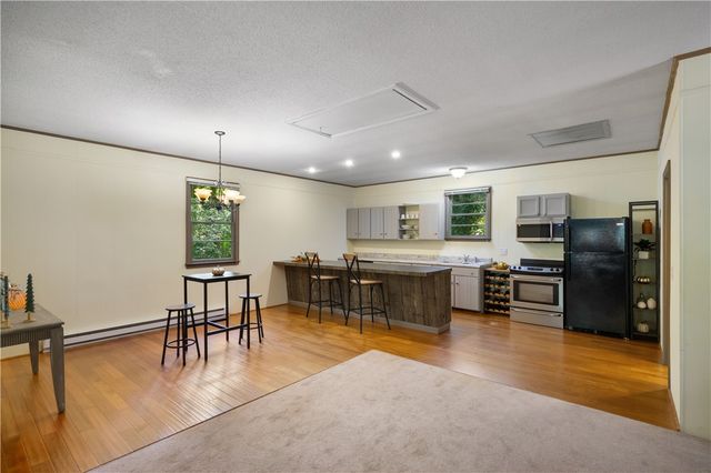 212 Middleton Shores Drive, Anderson, SC 29621