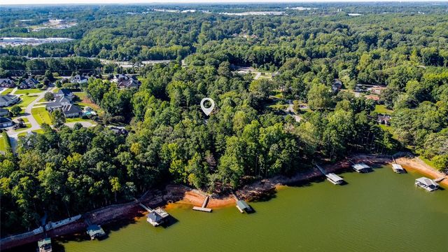 212 Middleton Shores Drive, Anderson, SC 29621