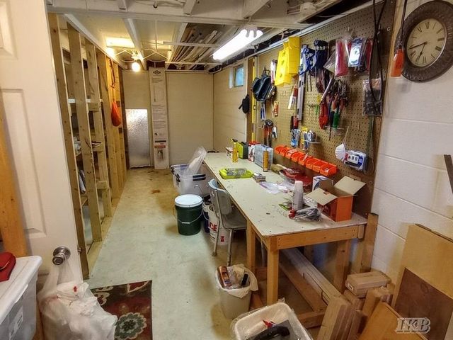 525 W First Street, Gladwin, MI 48624