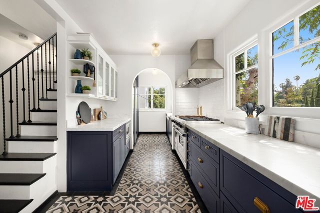 5826 Tuxedo Terrace, Los Angeles, CA 90068