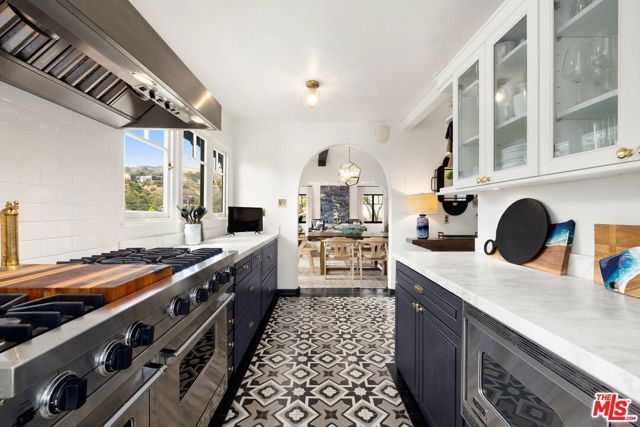 5826 Tuxedo Terrace, Los Angeles, CA 90068