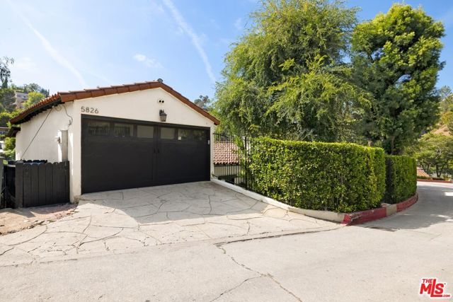 5826 Tuxedo Terrace, Los Angeles, CA 90068
