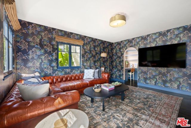 5826 Tuxedo Terrace, Los Angeles, CA 90068