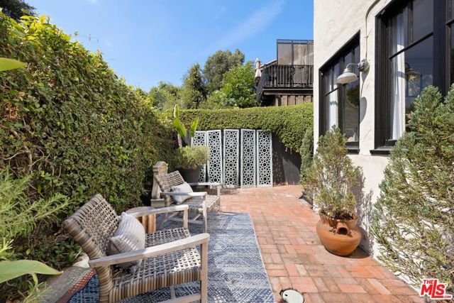 5826 Tuxedo Terrace, Los Angeles, CA 90068