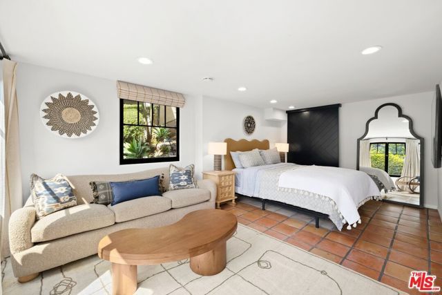 5826 Tuxedo Terrace, Los Angeles, CA 90068
