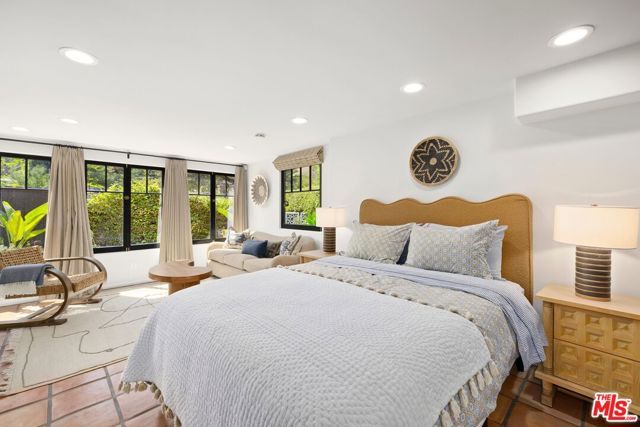 5826 Tuxedo Terrace, Los Angeles, CA 90068