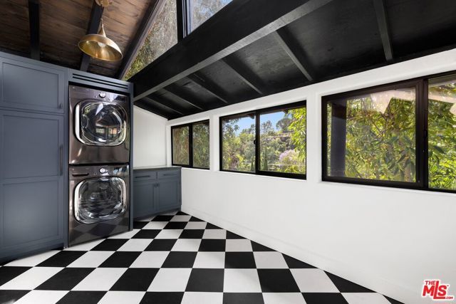 5826 Tuxedo Terrace, Los Angeles, CA 90068
