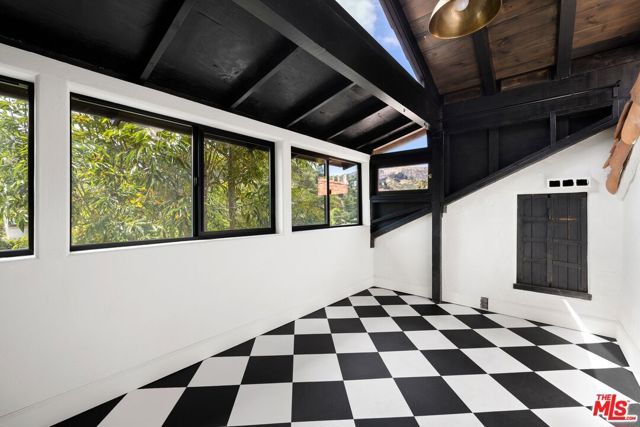 5826 Tuxedo Terrace, Los Angeles, CA 90068