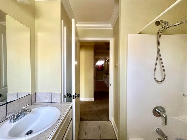 1957 Rhodes Ave, Baton Rouge, LA 70802