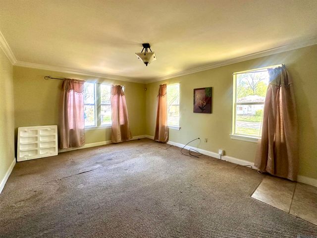 1957 Rhodes Ave, Baton Rouge, LA 70802