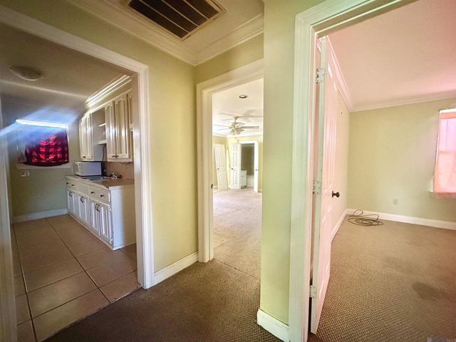 1957 Rhodes Ave, Baton Rouge, LA 70802