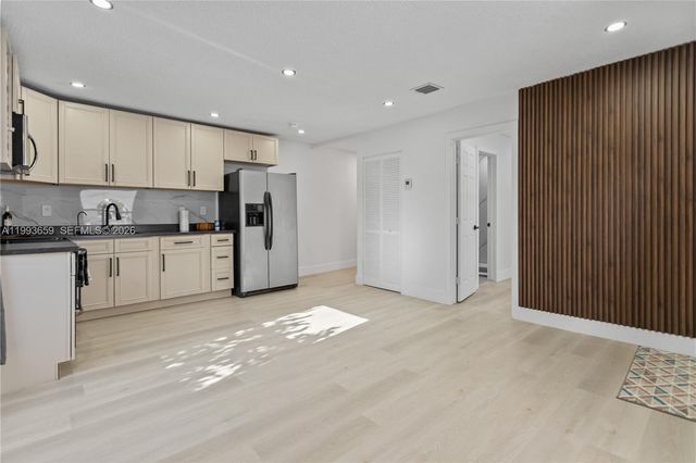 171 W 13th St, Hialeah, FL 33010