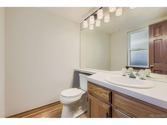 7909 S Bemis St, Littleton, CO 80120